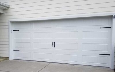 Why Homeowners Should Consider a Neutral Color Scheme for Their Garage Door